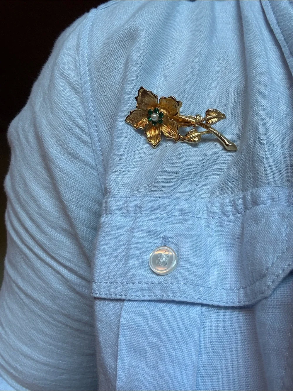 Vintage Gold Tone Flower Brooch Green Rhinestone Faux Pearl Floral Pin